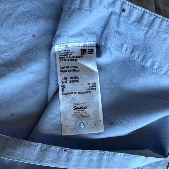 Sanrio Blue Button Down Shirt Hello Kitty Embroidery Size L - Picture 4 of 6